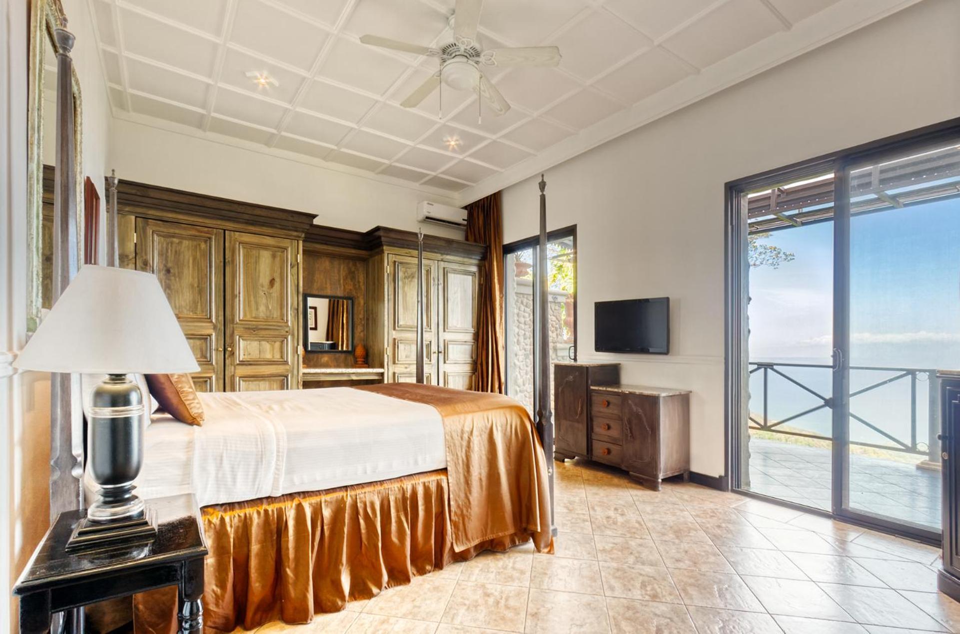 Hotel Caletas 5*
